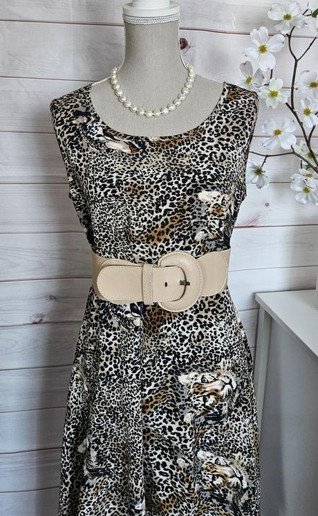 Krásne lahulinké šaty, m