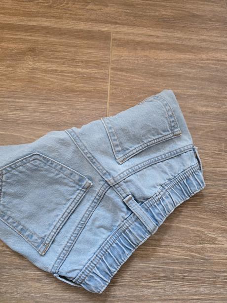 Šortky č.122, gap,122