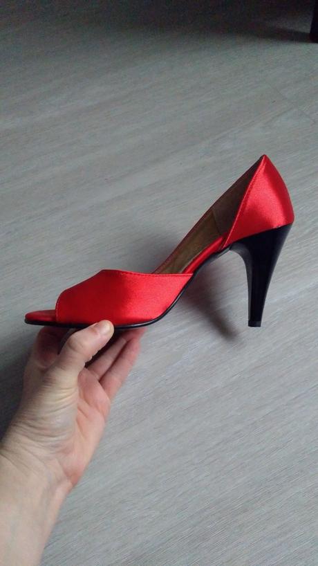 Saténové lodičky, 35