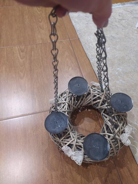 Svietnik na zavesenie, 