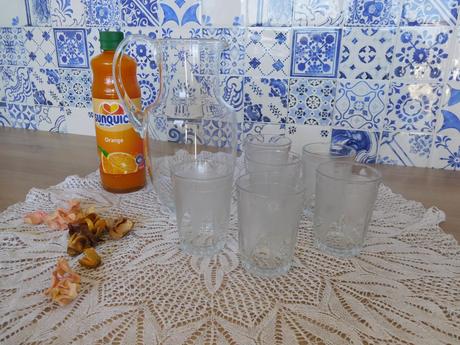 Sklenené na malinovku -džbán+poháre 6 kusov, 