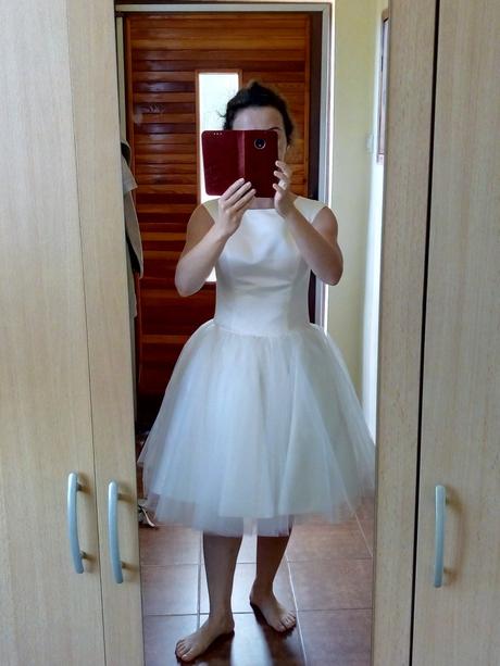 Šaty v štýle audrey hepburn, s