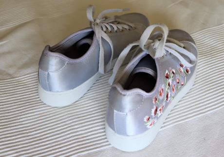 Striebornosivé kvietkované tenisky, graceland,37