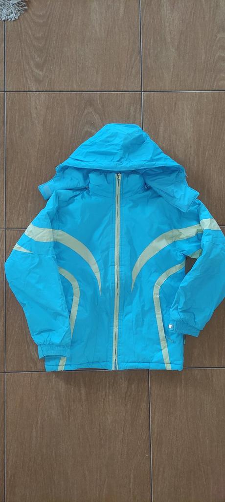 Dievčenska bunda, 158