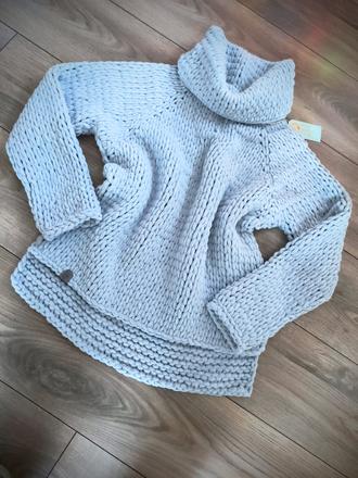 Hrejivý svetrík, 140