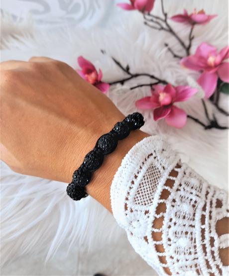 Čierny shamballa náramok, 