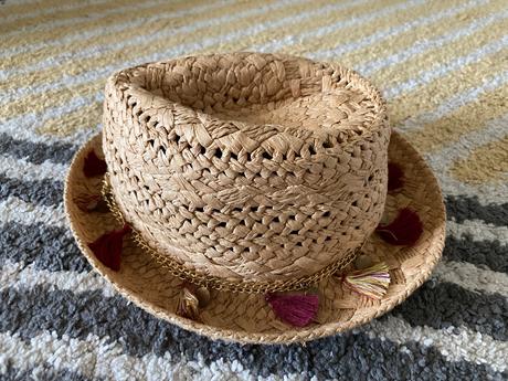 Klobúk s retiazkami 128/140, takko,104