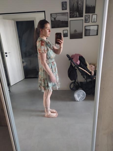 Koktailove šaty vila, 42