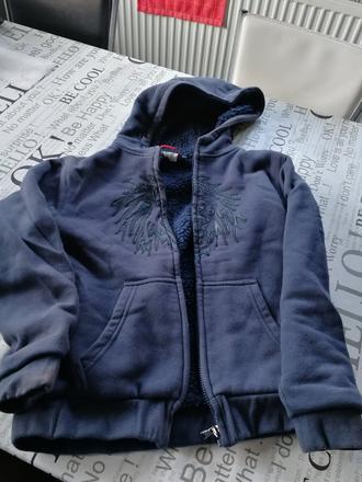 Zateplena mikina, 152