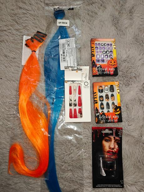 Halloweenske , či karnevalové doplnky, 