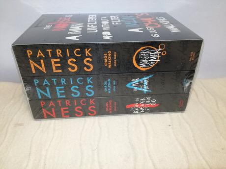 Patrick ness chaos walking set x3,