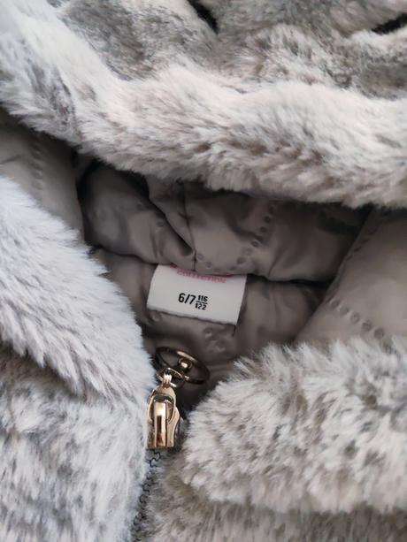 Kabátik zajačik, 122