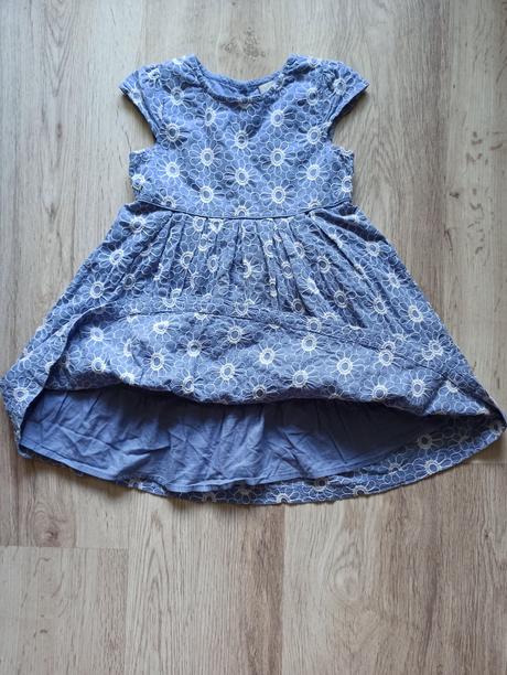 Krasne satky, tu,104