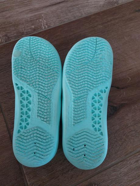 Dievcenske slapky do vody 31-32, nabaiji,31