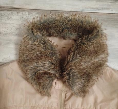 Béžová zateplená bomber bunda s kožušinkovým golie, xl