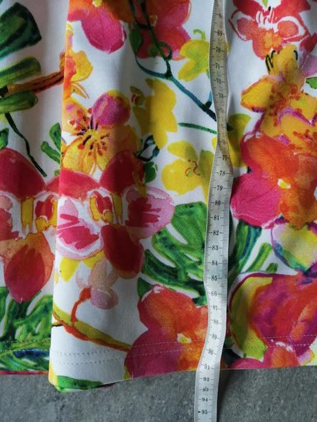 Kvetované šaty v36, 36