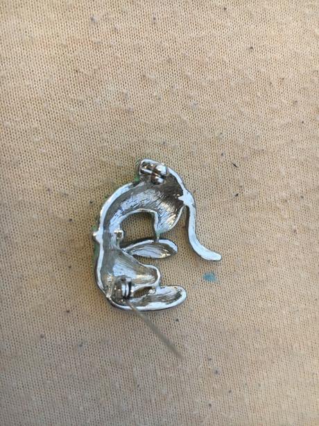 Náušnice a brošňa, 