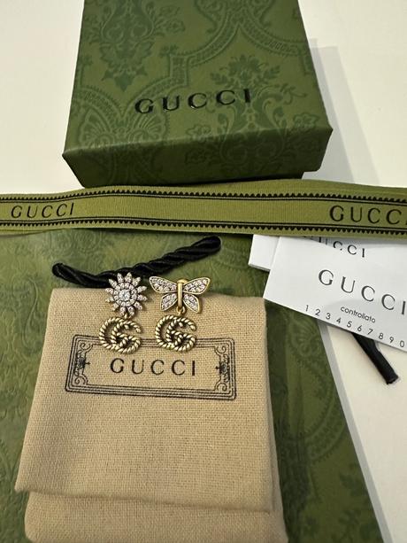 Krásne nové náušnice gucci v komplet balení, gucci