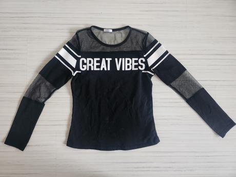 Tričko so zaujímavým sieťovaním, 134