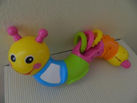 Hračka-červíček,