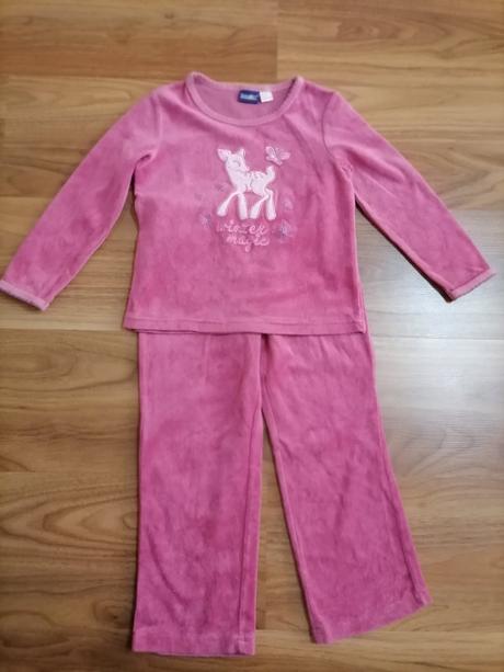 Teplé pyžamo, lupilu,104