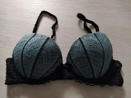 Dámska podprsenka., 75b