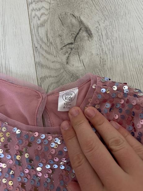 Trblietavé šaty, pepco,122