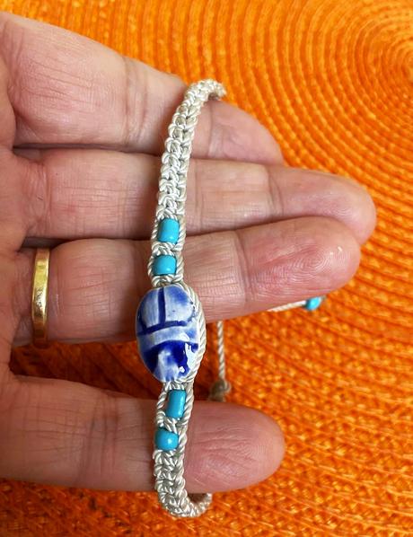 Uväzovací náramok, 