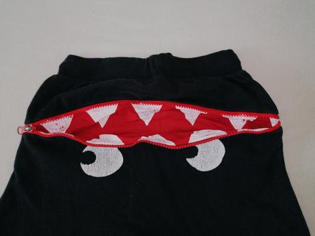 Tepláky s vrecúškom, 128