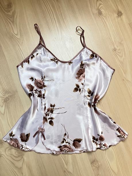 Dámske lesklé kvetované tielko, l