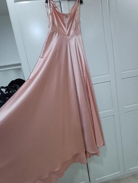 Spoločenské šaty, m