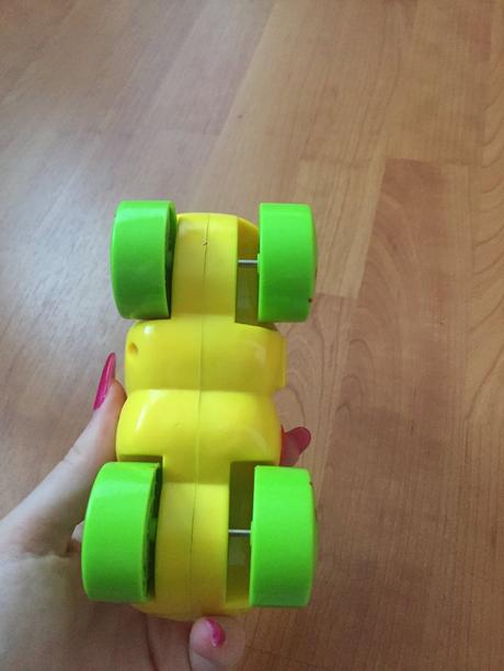 Hračka húsenica - hrá,