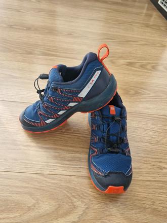 Turisticke topanky salomon, salomon,35