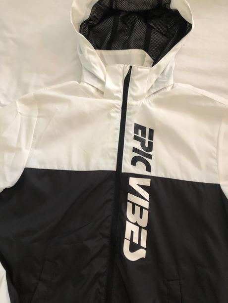 Prechodná bundicka 11-12 r., 146