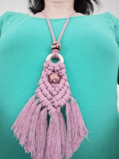 Nahrdelnik macrame, 