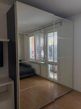 Šatníková skriňa ikea,