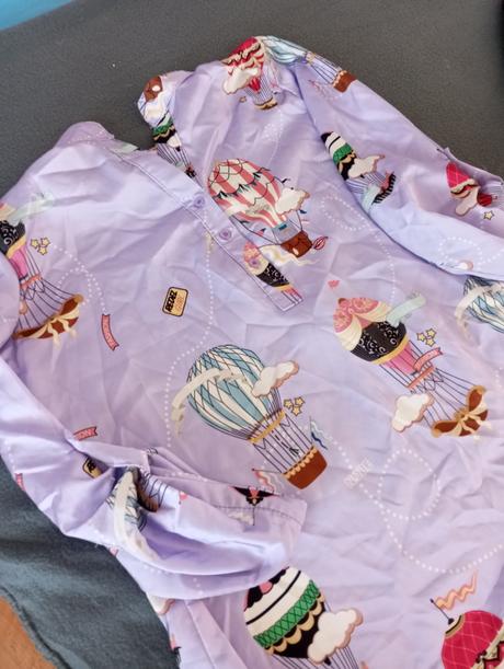 Bledo modrá hladká bluzka, 44