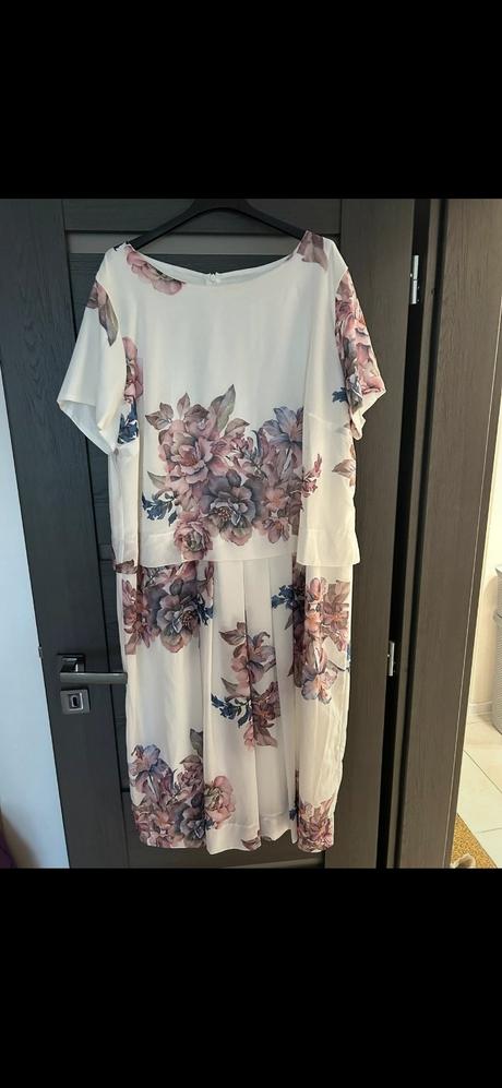 Spoločenské šaty s kvietkami, 5xl