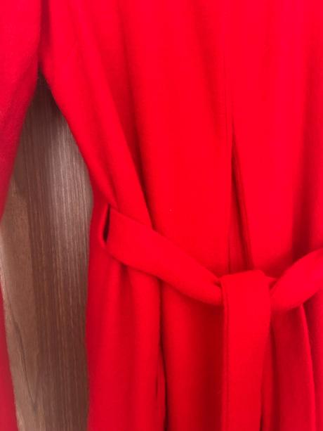 Nádherný kabát s opaskom značky sempre, pc 80 eur, s