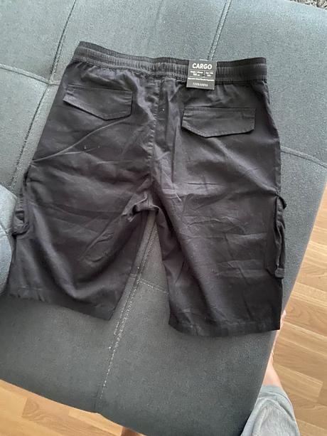 Kapsačove kraťasy, 158