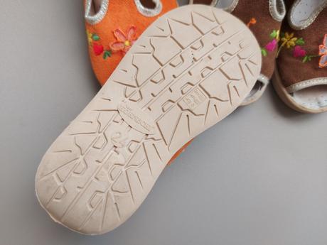 Papuče, kornecki,24