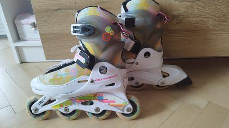 Kolieskové korčule, 32