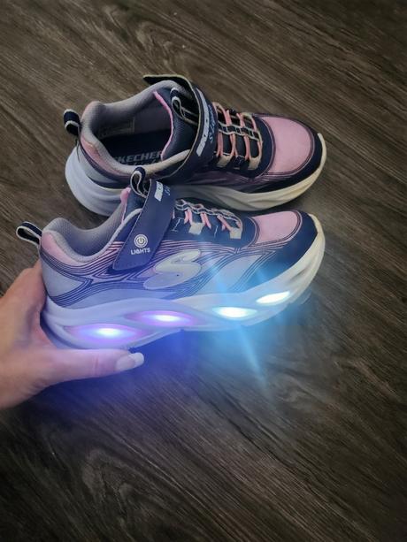 Svietiace skechers, skechers,32