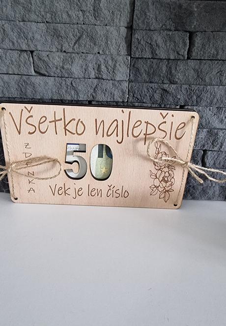 Drevená obálka na peniaze, 