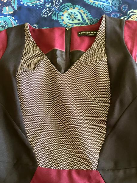 Zaujímavé šaty, dorothy perkins,36