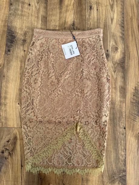 Čipkovana suknička metalická missguided, s