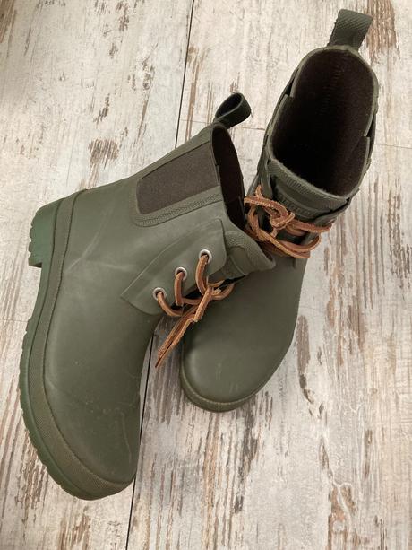 Gumáky bisgaard, 36