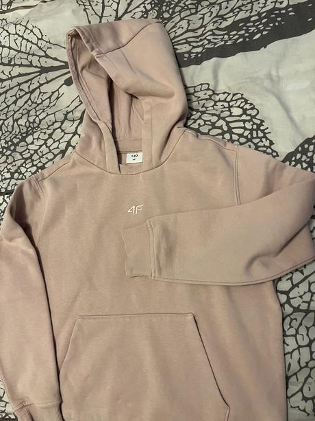 Predám krásnu 4f mikinu, 140