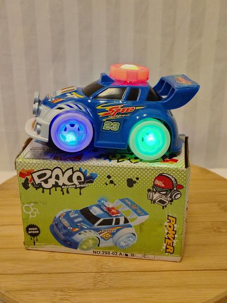 Zberateľ retro svietiace autíčko raco crazy racing,