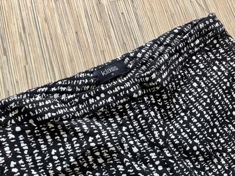 Pekne upletove nohavice 2+1napoly, 38